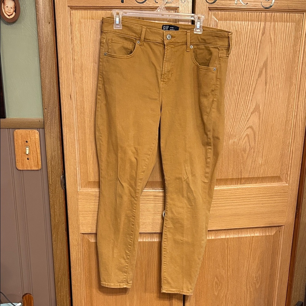 Gap Ankle Jeans